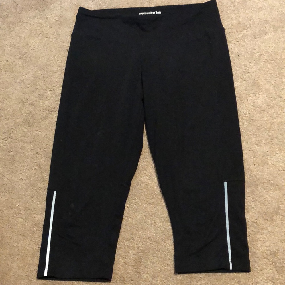 Marika tek capris